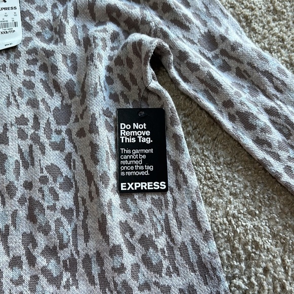 Express XXS leopard sweater dress - Picture 3 of 3
